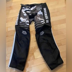 BNWOT youth Troy Lee moto pants
